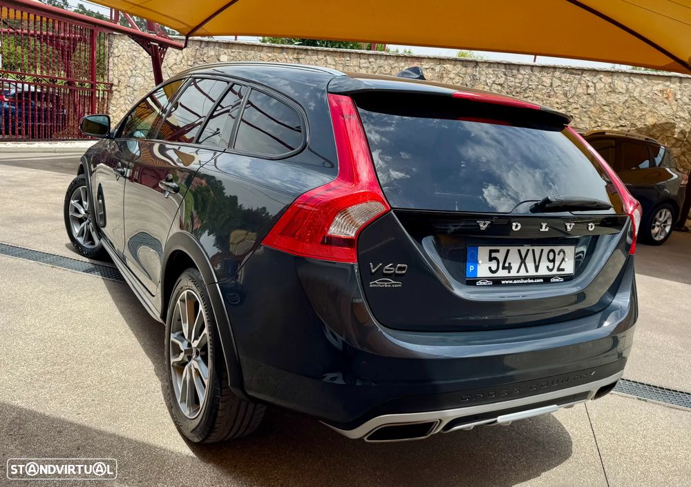 Volvo V60 Cross Country D3 Summum - 5