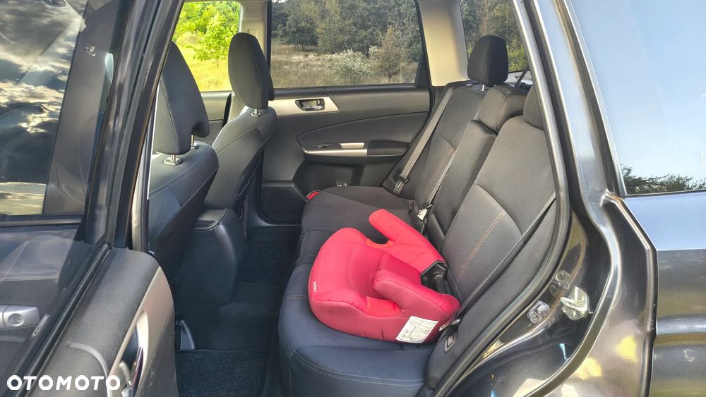 Subaru Forester 2.0D XA 000 Euro5 - 15