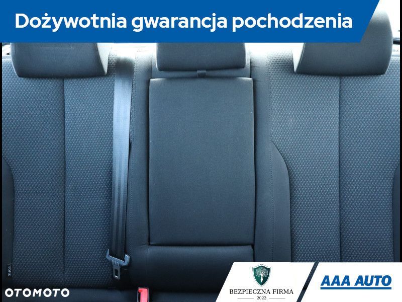 Volkswagen Passat - 11