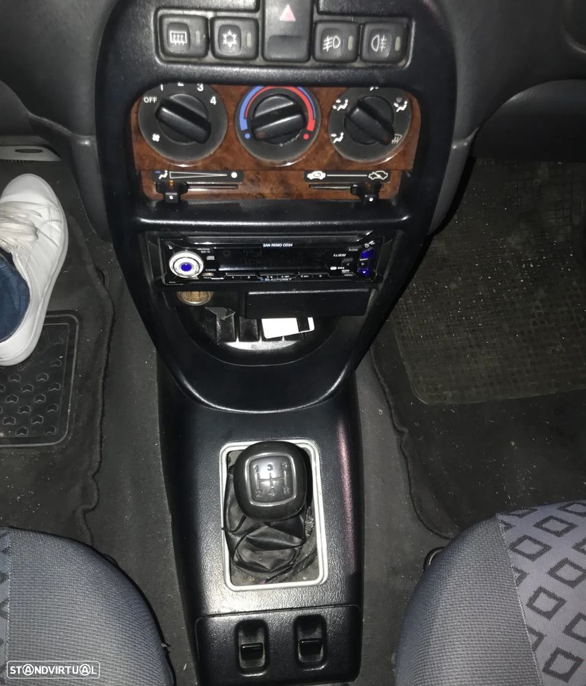 Rover 25 2.0 D Connoisseur - 11