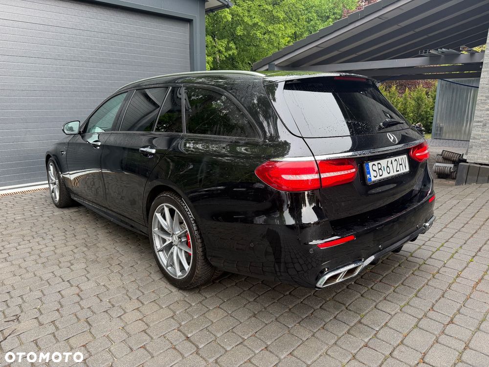 Mercedes-Benz Klasa E AMG 63 S 4Matic+ AMG Speedshift MCT-9G - 3