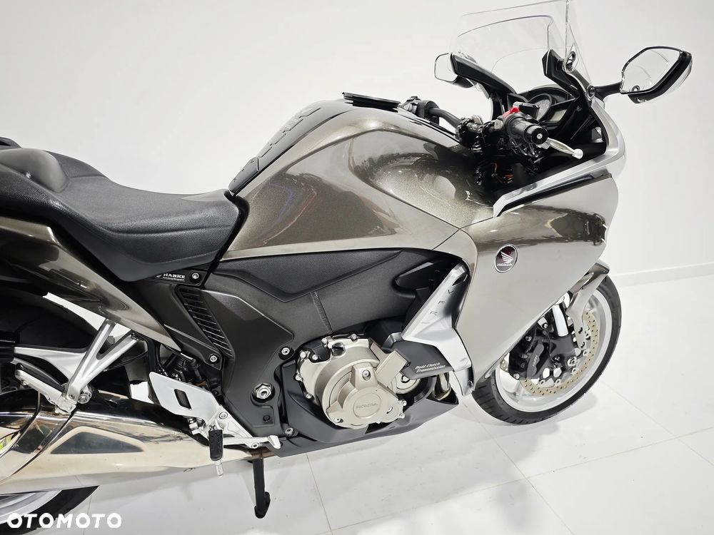 Honda VFR - 9