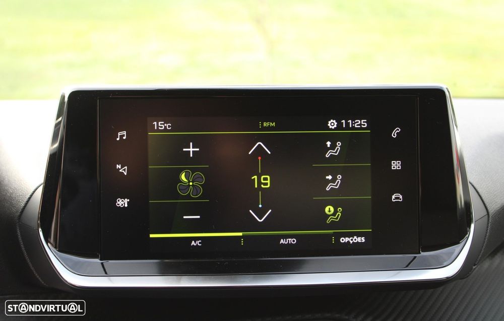 Peugeot 2008 1.2 PureTech Allure - 29