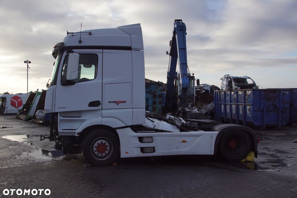 Auto na części - Mercedes Actros MP4 1845 12.8 450 KM OM471LA 471900 G211-12KL 715352 9147 2014R Silnik Skrzynia Drzwi Lusterko Szyba Klamka Siodło Deska Kokpit Sterownik Moduł Czujnik Licznik Kierownica Panel - 9