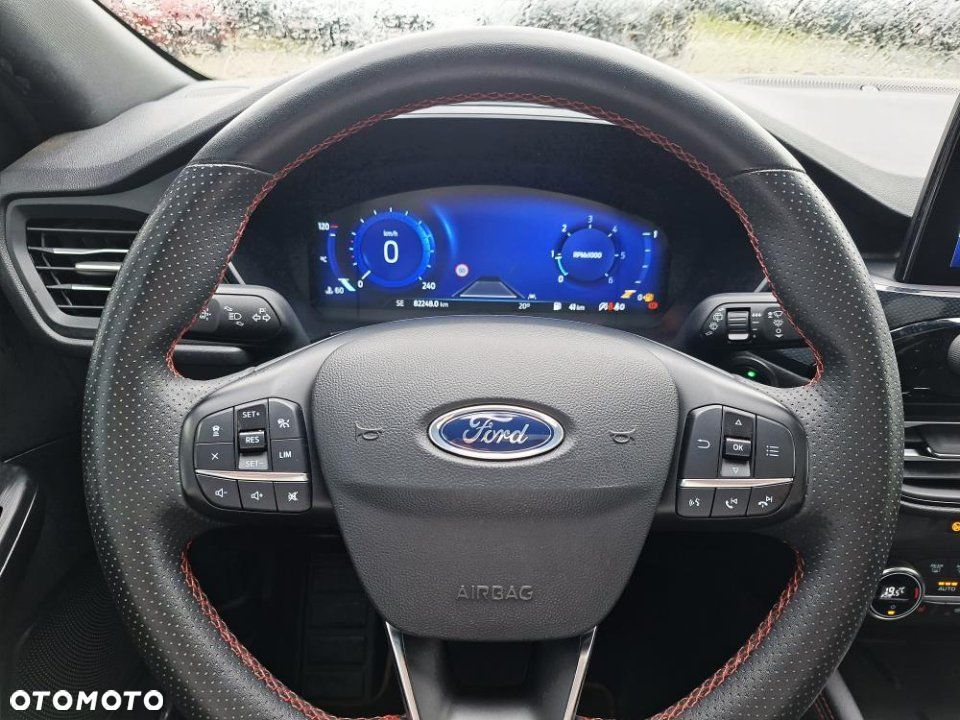 Ford Kuga - 19