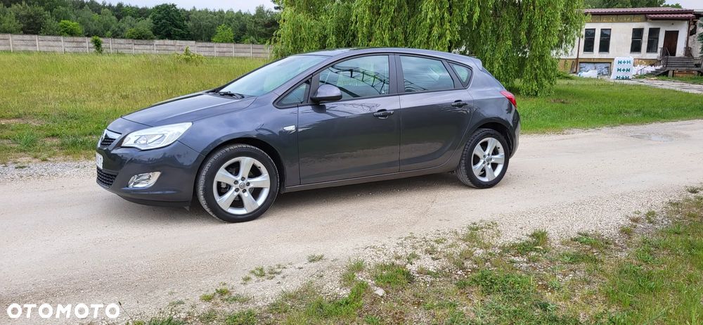 Opel Astra 1.4 T Enjoy - 1