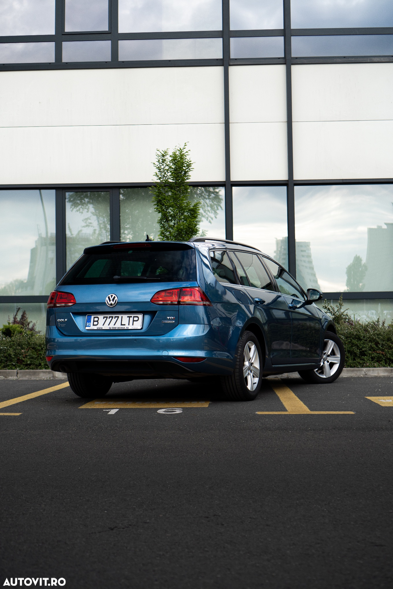 Volkswagen Golf 1.6 TDI DPF BlueMotion Technology Highline - 6