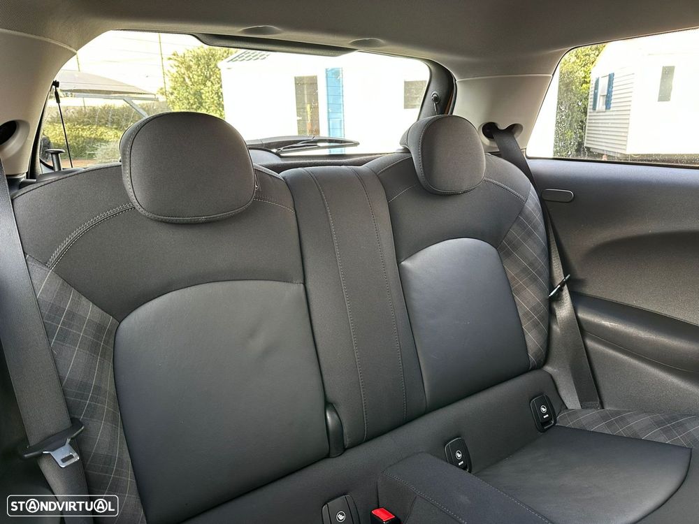 MINI 3 Portas Cooper D - 10