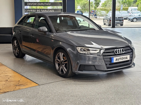 Audi A3 Sportback 1.6 TDI (clean diesel) S tronic S line Sport Pack