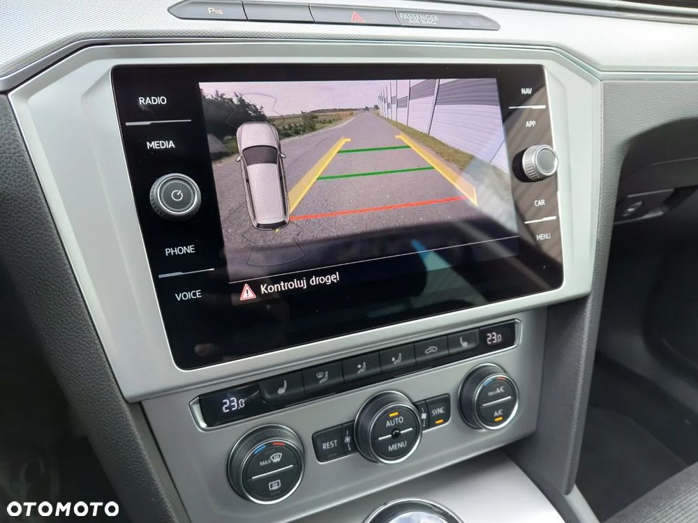 Volkswagen Passat Variant 1.6 TDI (BlueMotion Technology) Comfortline - 8