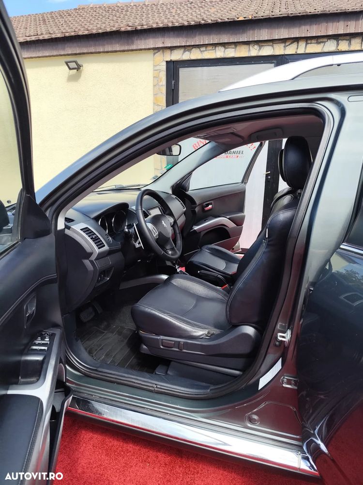 Peugeot 4007 - 5