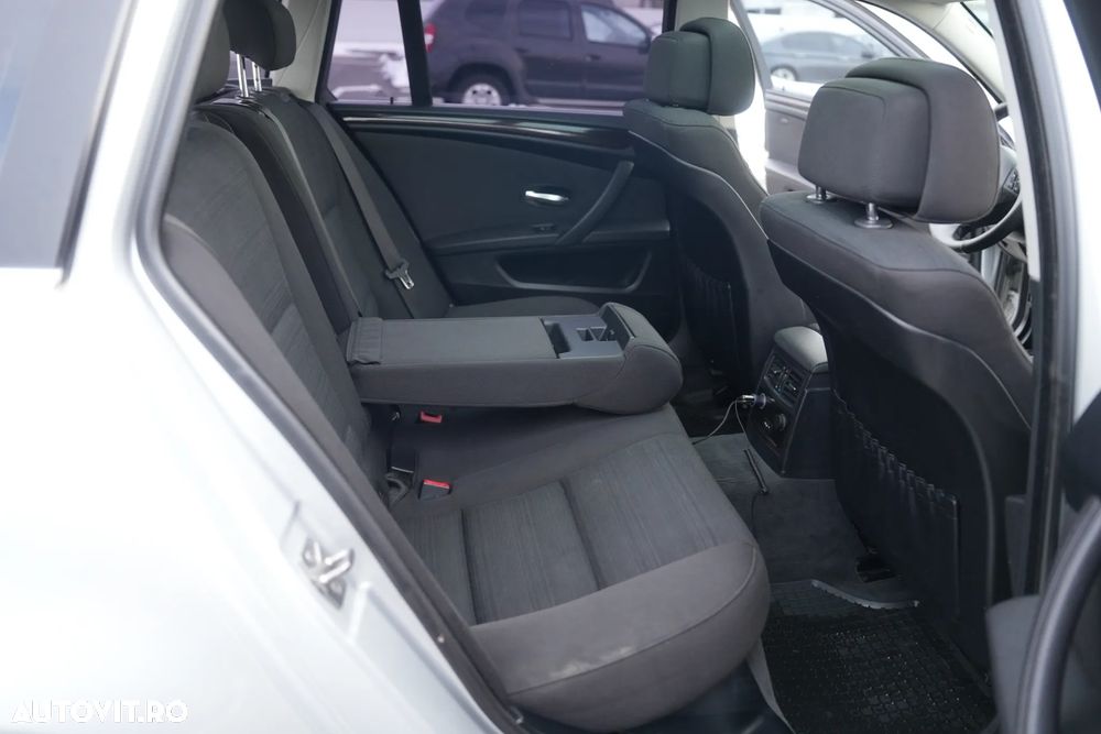 BMW Seria 5 520d Aut. Special Edition - 31