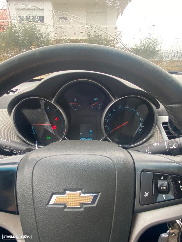 Chevrolet Cruze 1.6 LS - 11