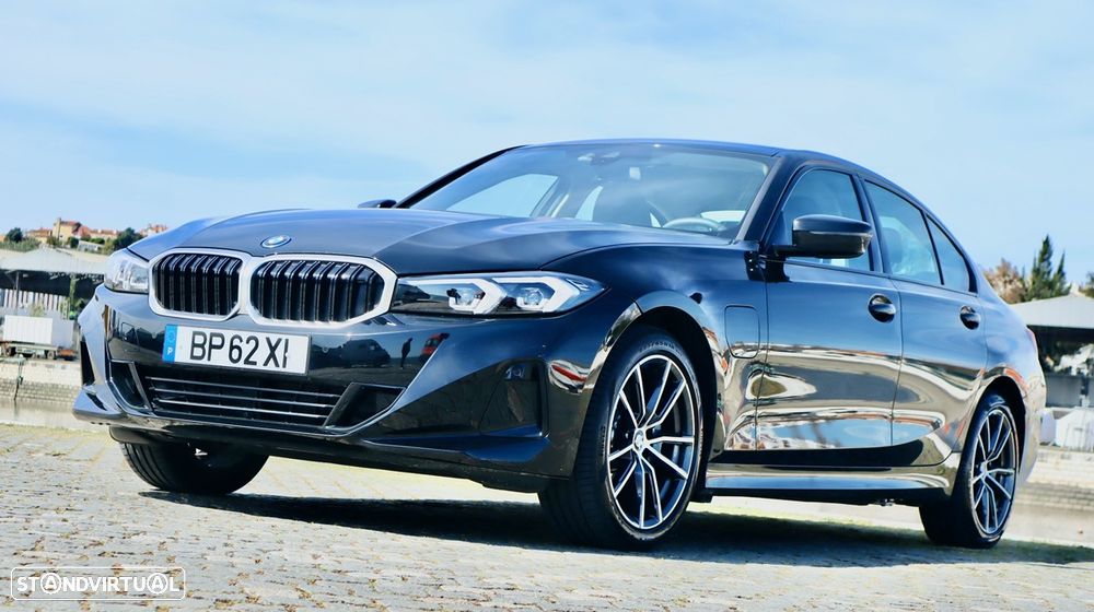 BMW 330 e Auto - 1