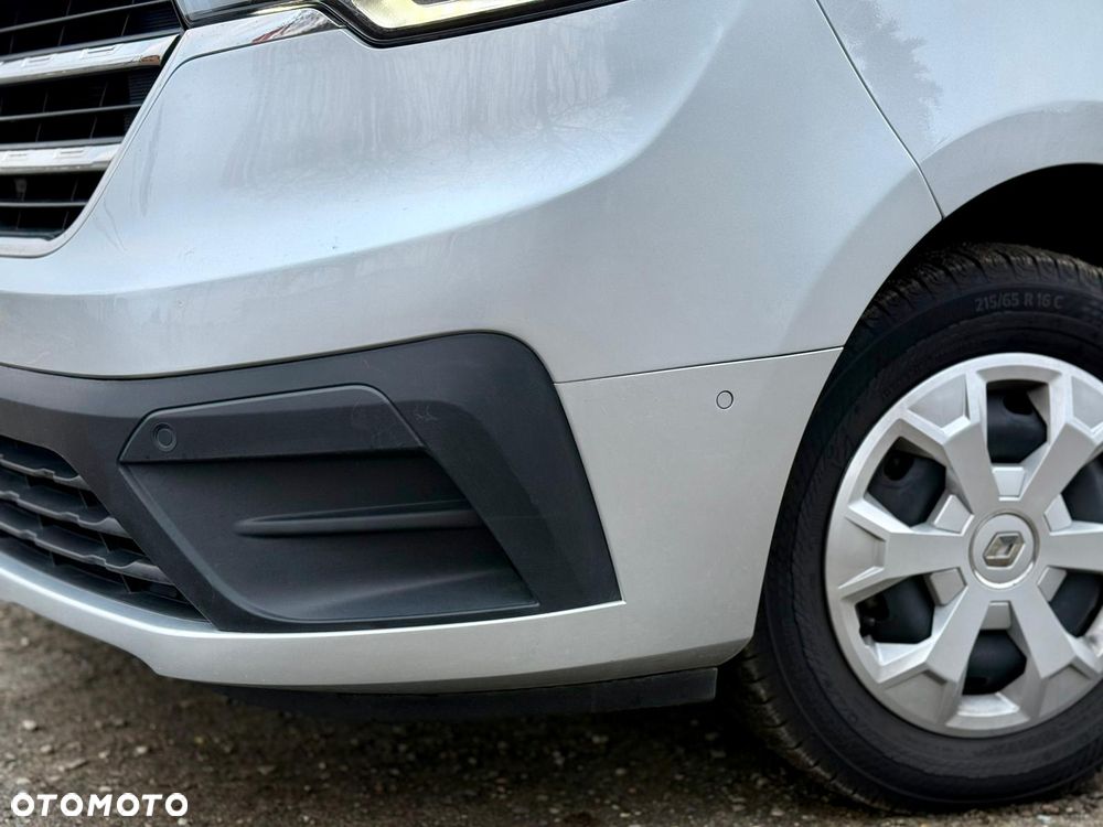 Renault Trafic 2.0 dCi EDC - 9