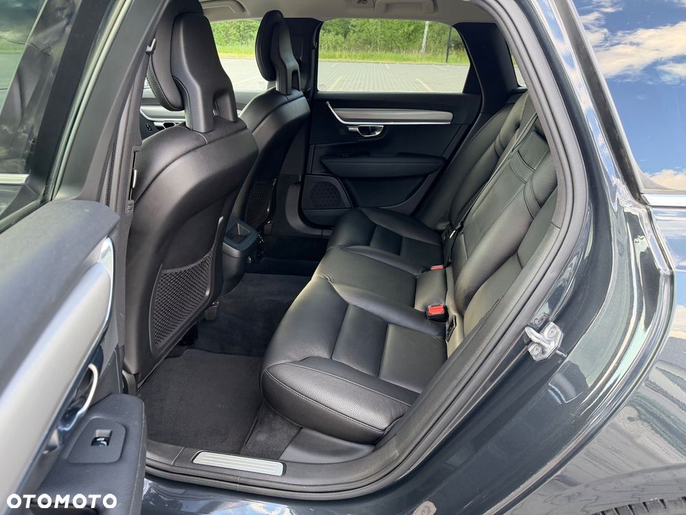 Volvo V90 D4 Geartronic Momentum - 32