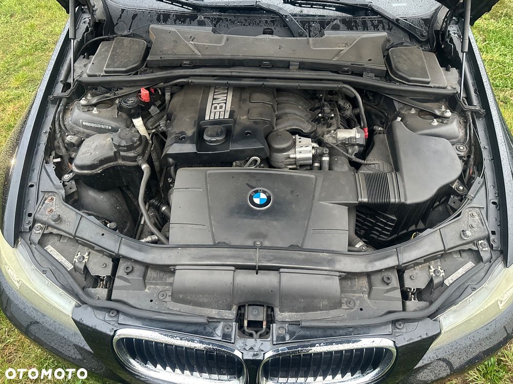 BMW Seria 3 320i - 8