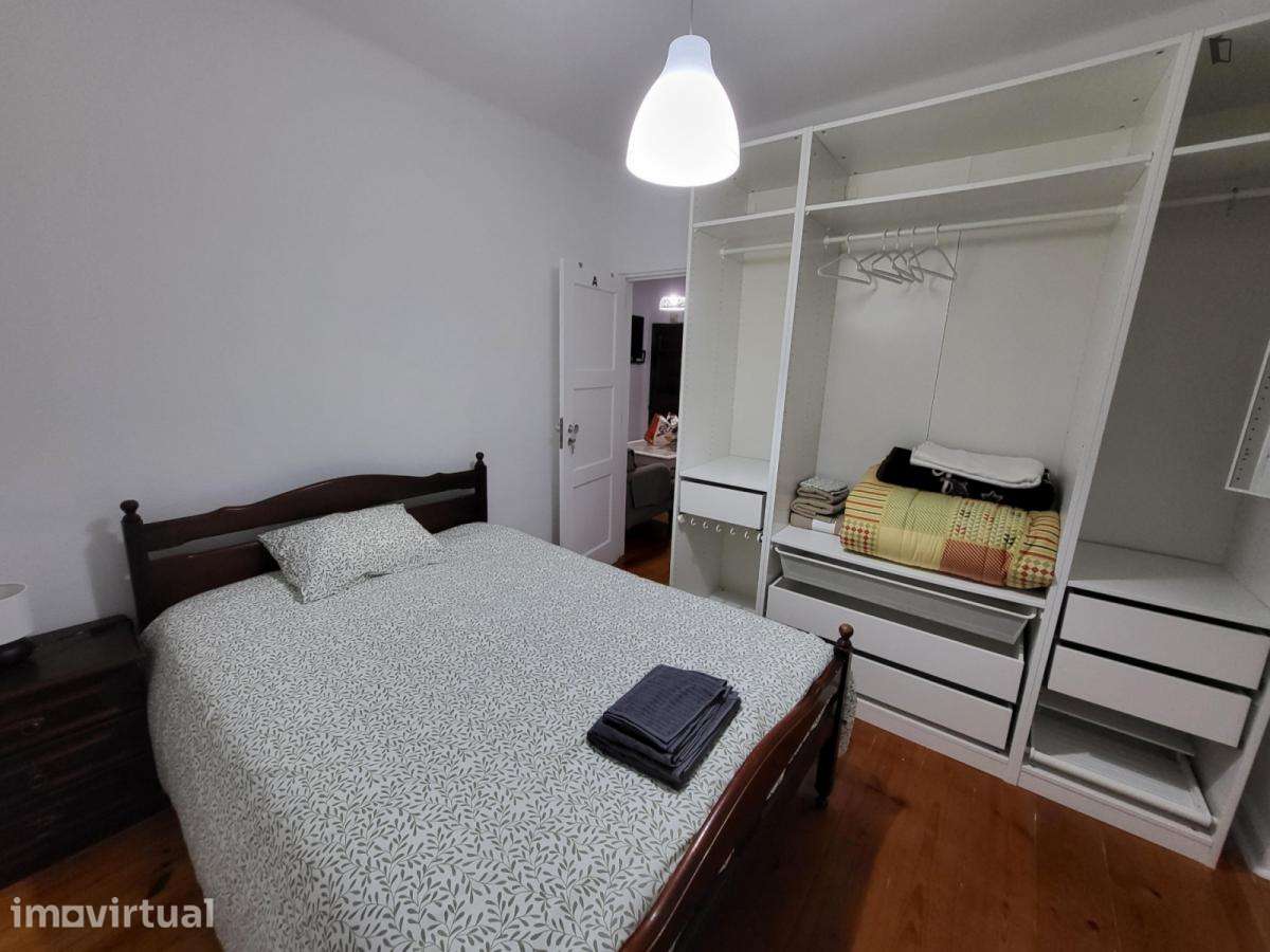 Quarto - localizado em Alcântara Lisbon - Grande imagem: 2/7
