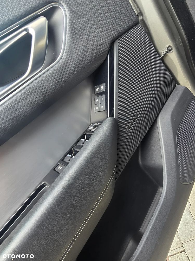 Land Rover Range Rover Velar 2.0d R-Dynamic S - 19