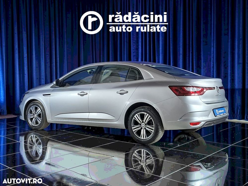 RENAULT Megane 2023 — imagine 8