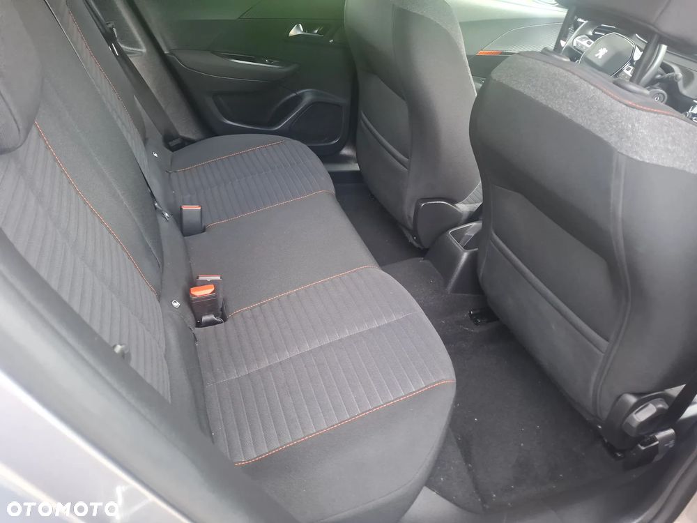 Peugeot 2008 1.2 PureTech Active Pack S&S - 9