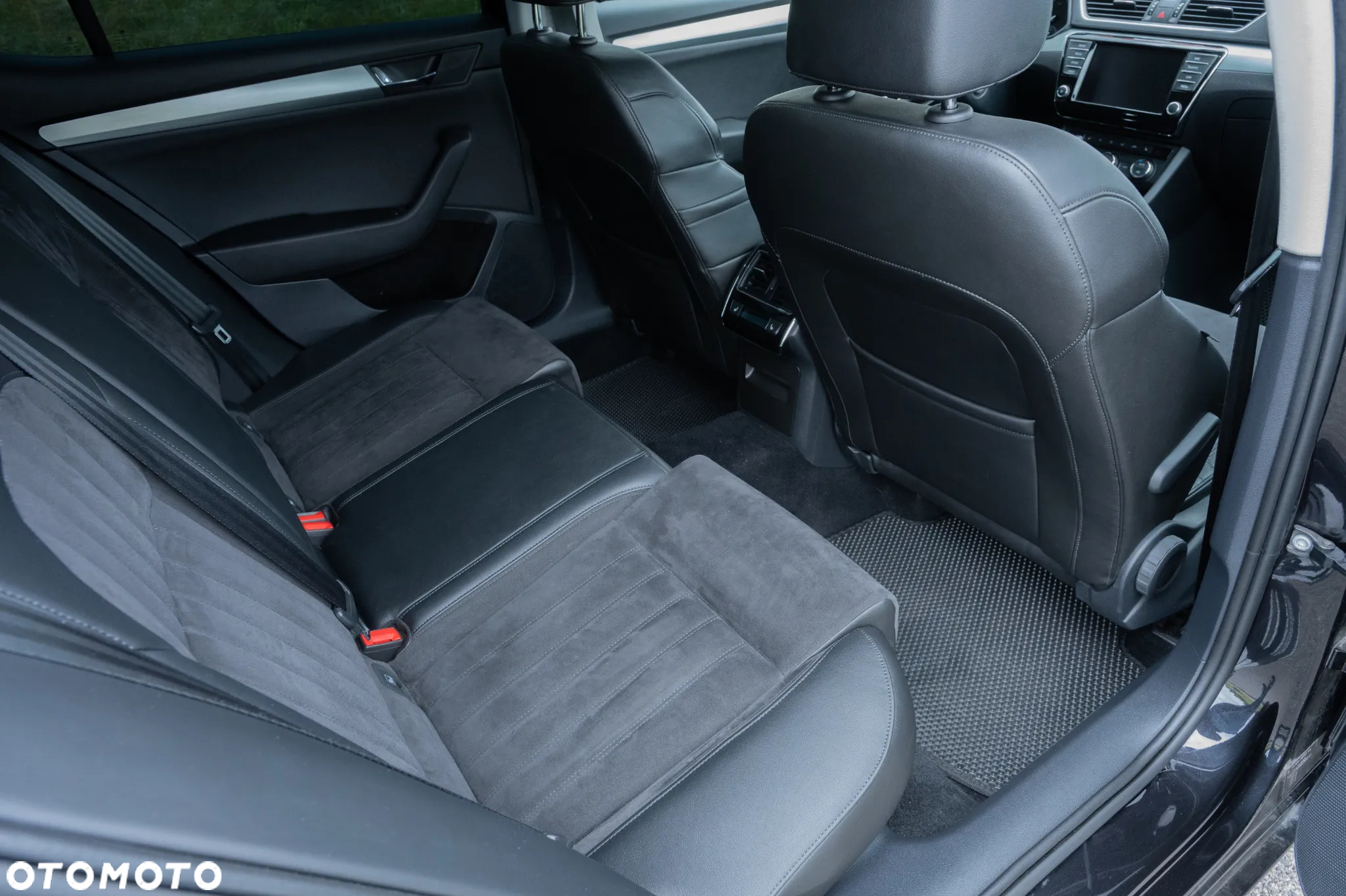 Skoda Superb 2.0 TSI Style DSG - 12