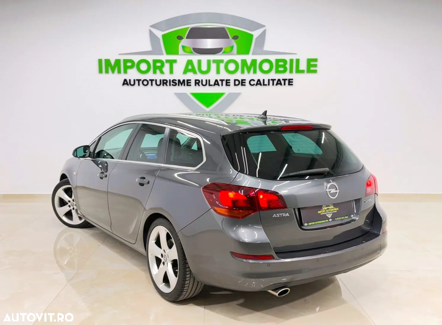 Opel Astra Sports Tourer 1.6 Turbo ECOTEC Cosmo - 14