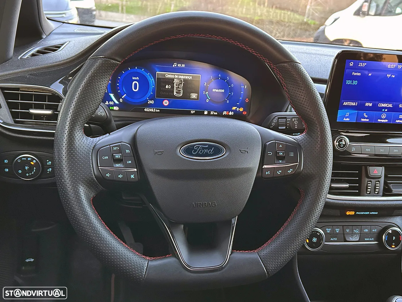 Ford Fiesta 1.0 EcoBoost ST-Line X - 24