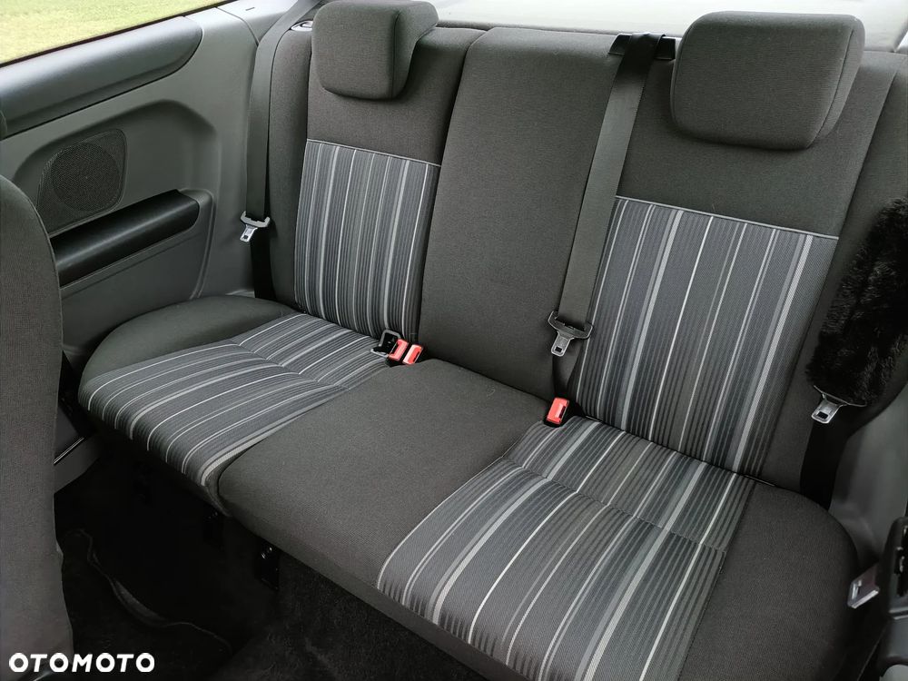 Ford Focus 1.4 16V Style - 9