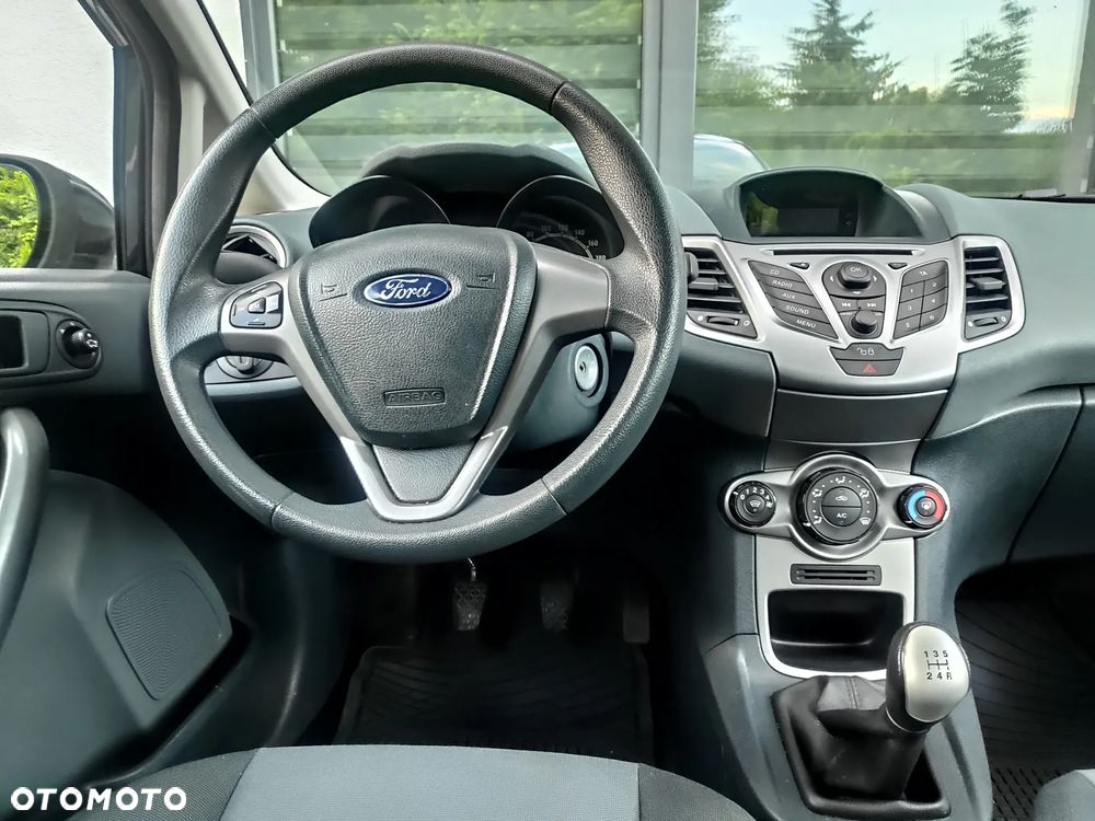 Ford Fiesta - 16