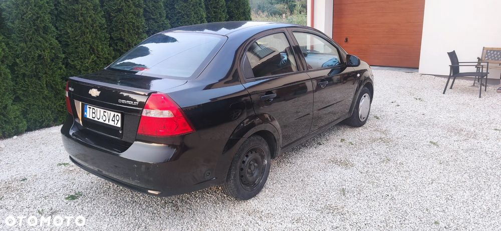Chevrolet Aveo - 8