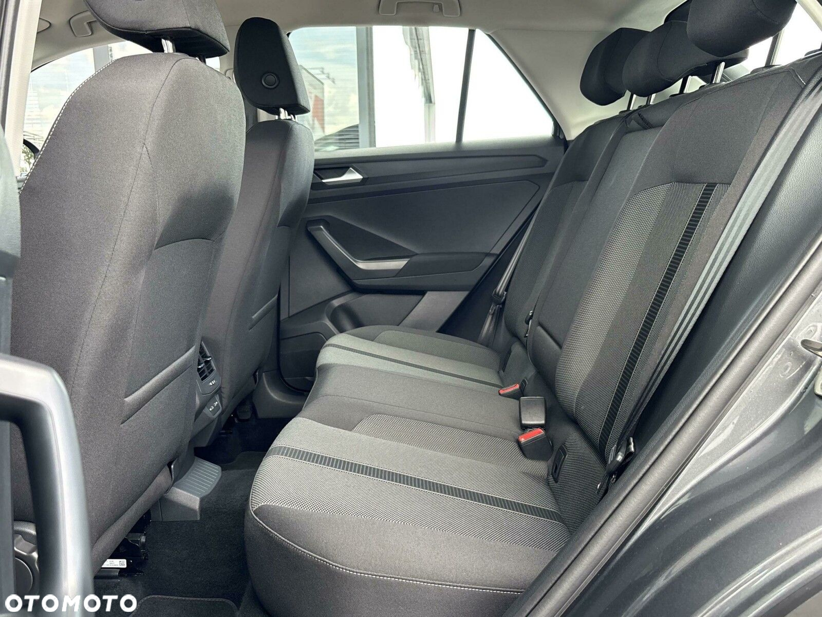 Volkswagen T-Roc 1.5 TSI Life DSG - 31