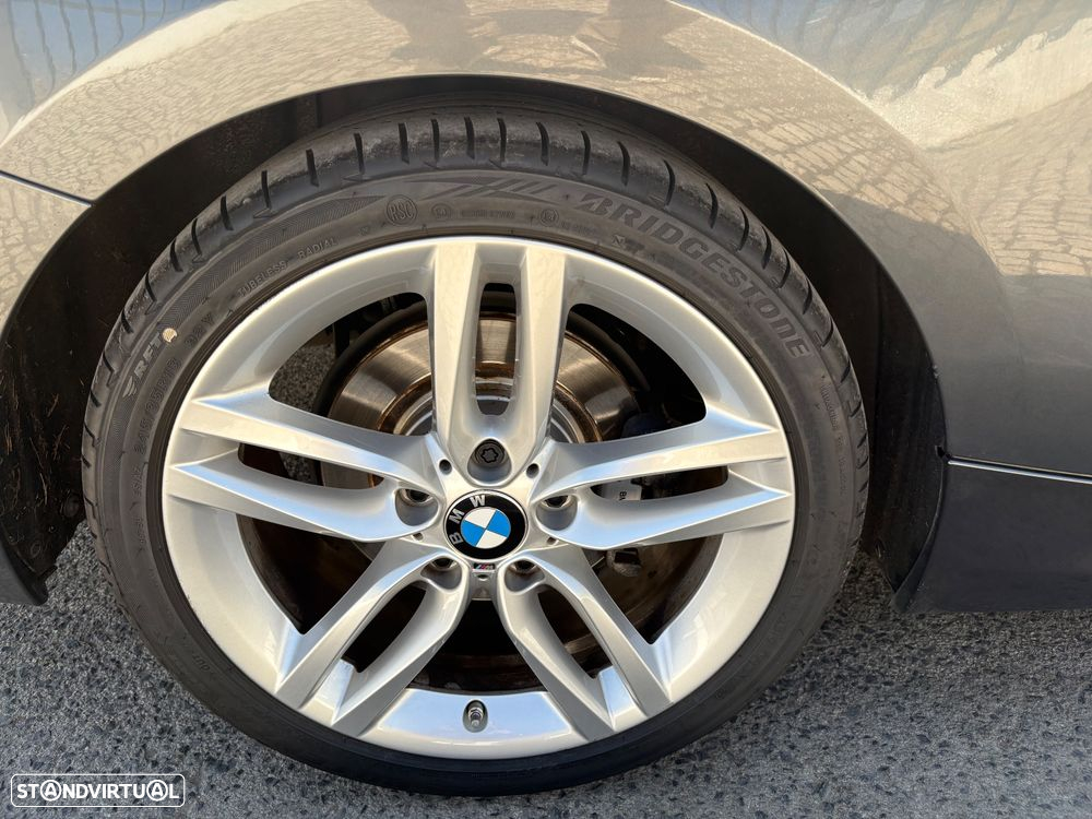 BMW 220 d Cabrio Pack M Auto - 11