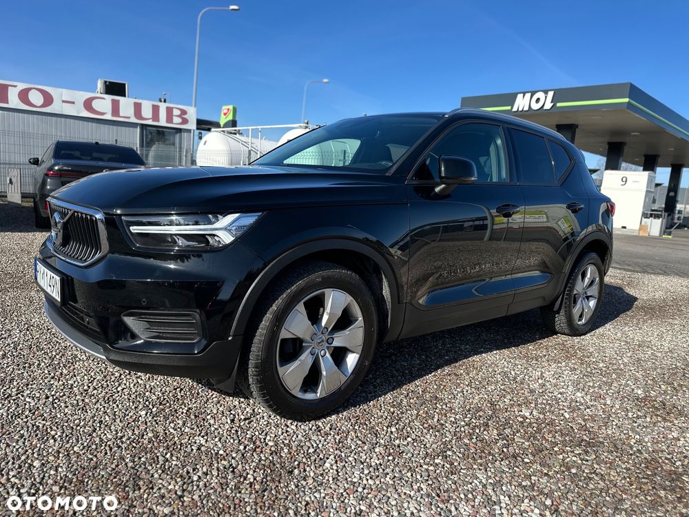 Volvo XC 40 T3 Momentum Pro - 2