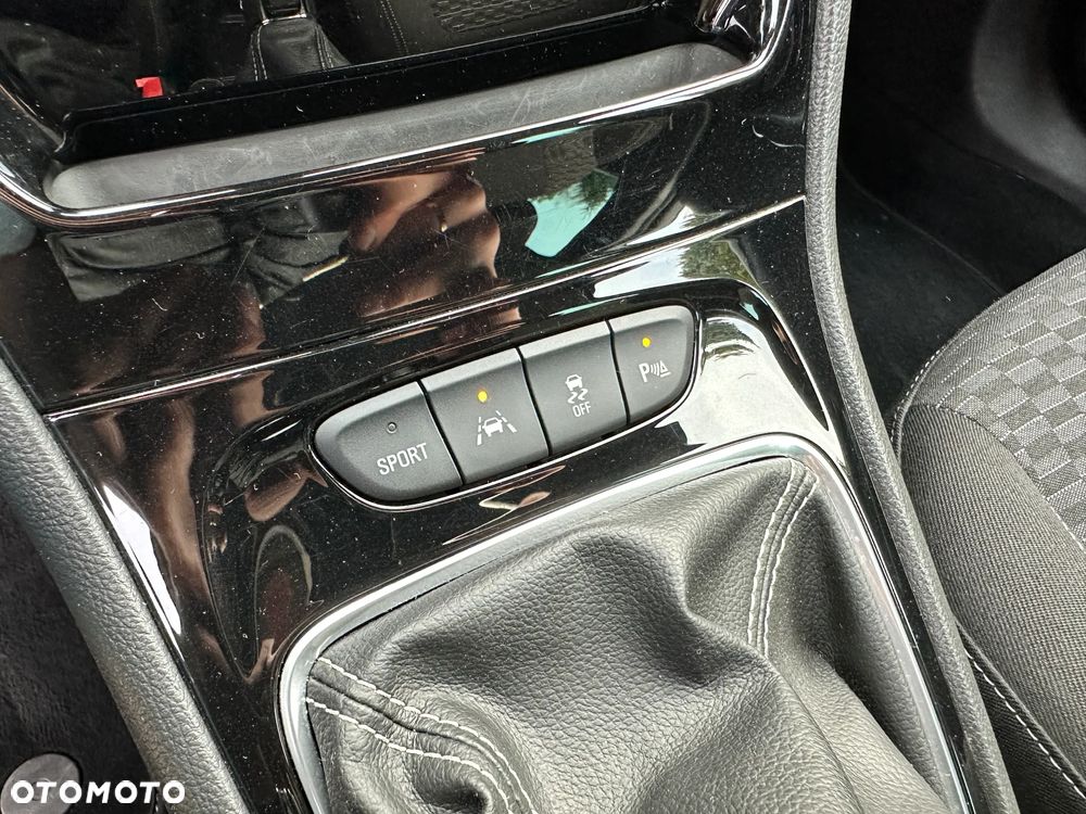 Opel Astra 1.4 Turbo Sports Tourer Edition - 29