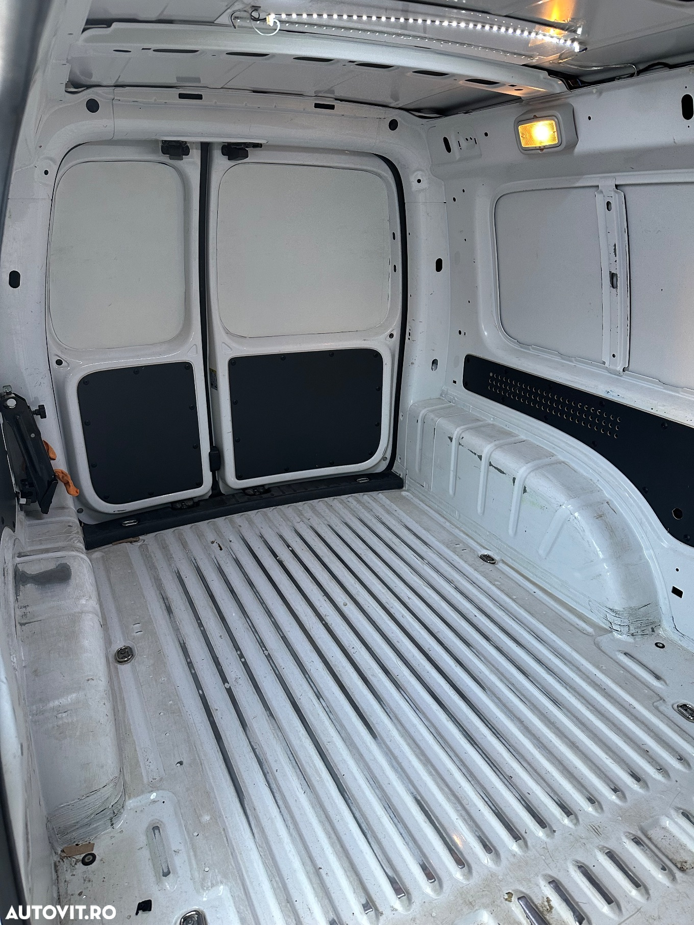 Volkswagen Caddy 1.4 TSI Maxi - 5