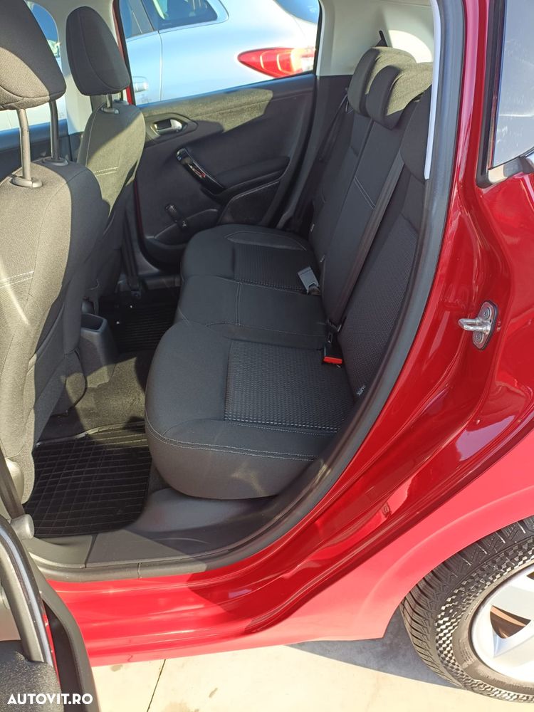 Peugeot 208 ver-puretech-110-stop-start-allure - 22