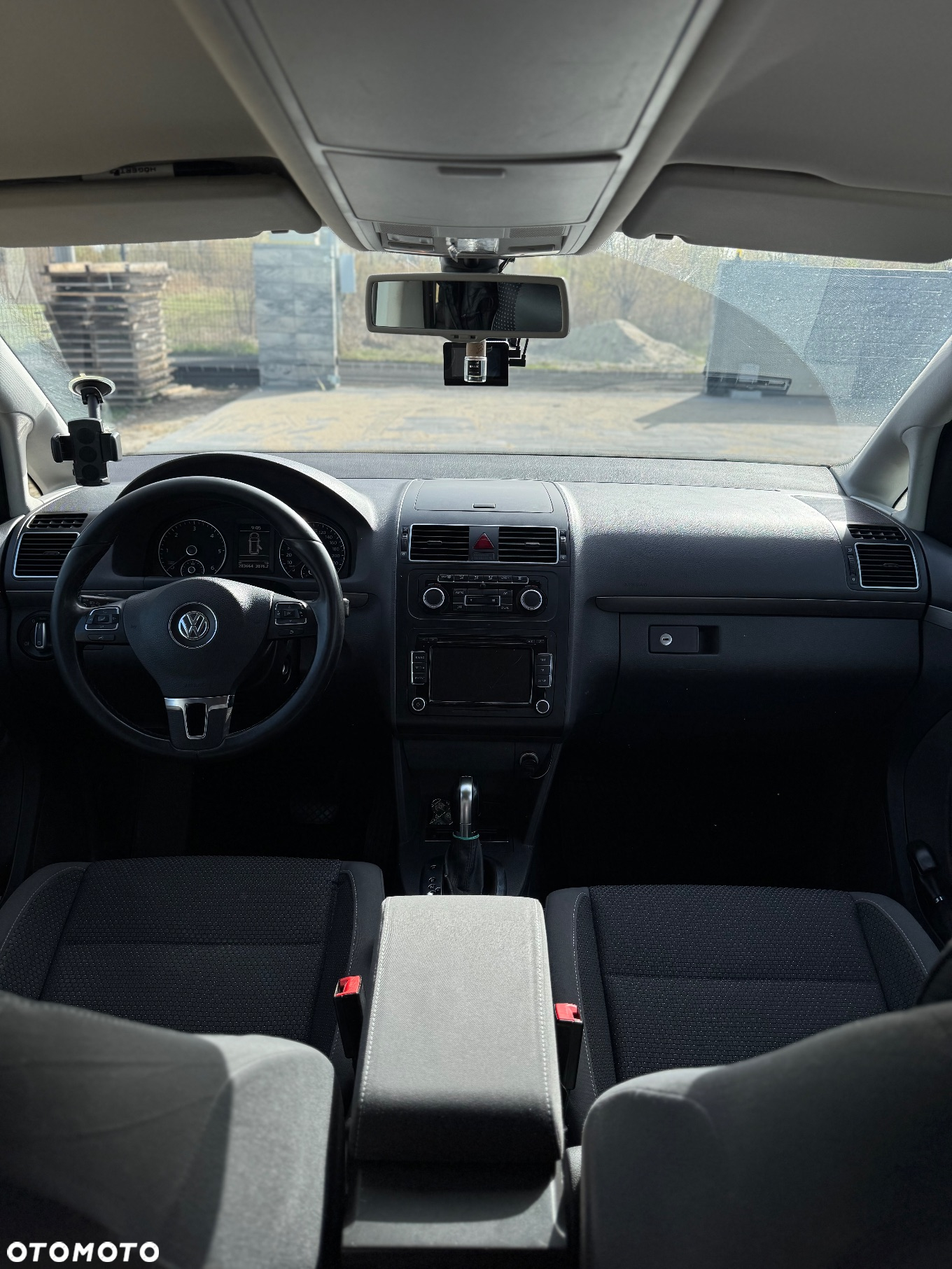 Volkswagen Touran - 15