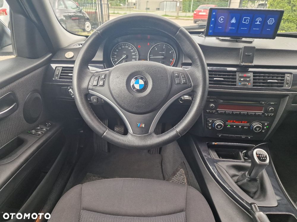 BMW Seria 3 318d DPF - 22