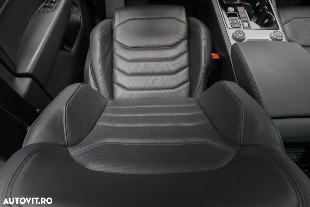 Volkswagen Touareg - 29