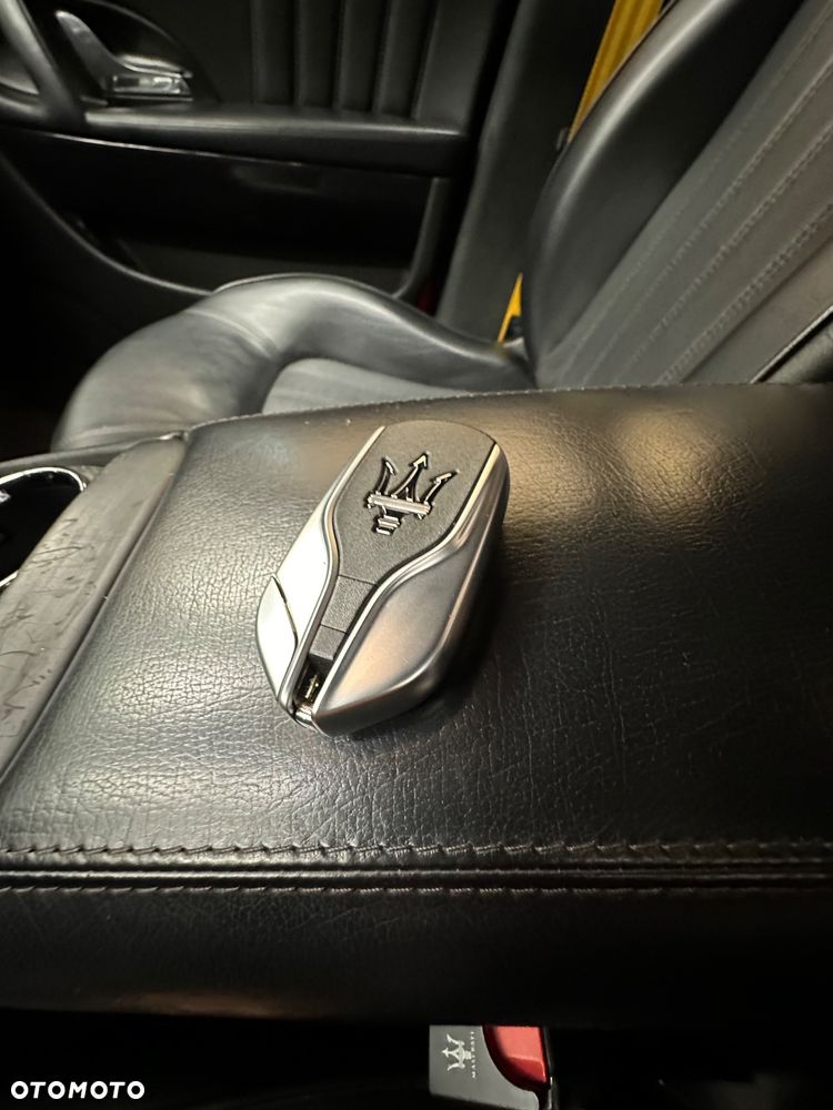 Maserati Quattroporte - 36