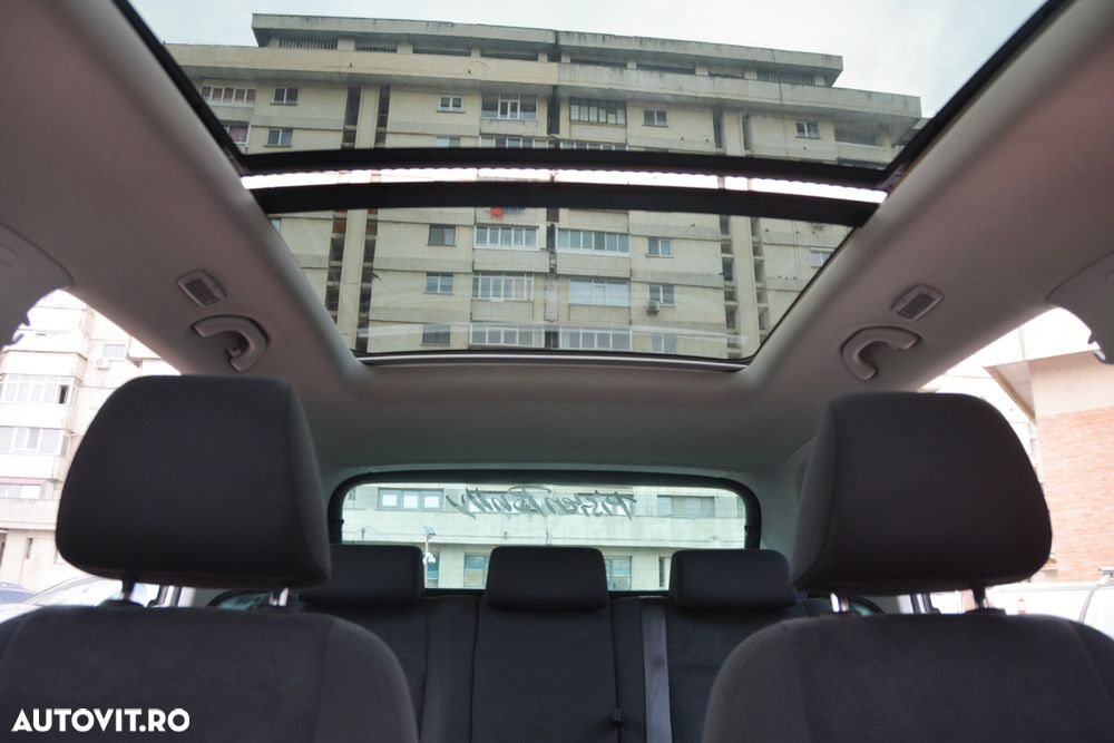 Volkswagen Tiguan 2.0 TDI SCR 4MOTION BlueMotion Technology Sport & Style - 9