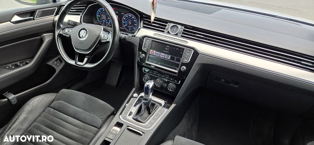 Volkswagen Passat - 6
