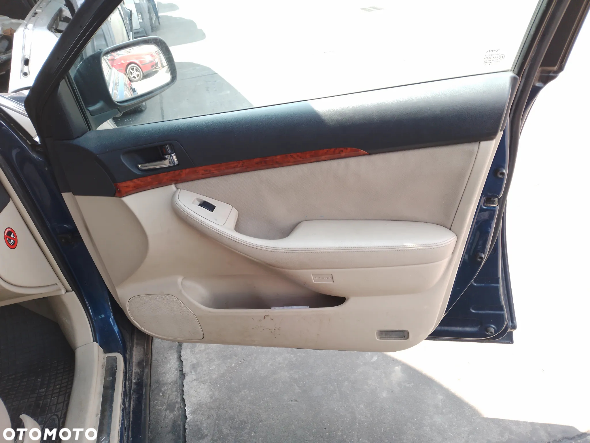 TOYOTA AVENSIS T25 03-06 2.4 KLAPKA WLEWU PALIWA 8P4 - 25