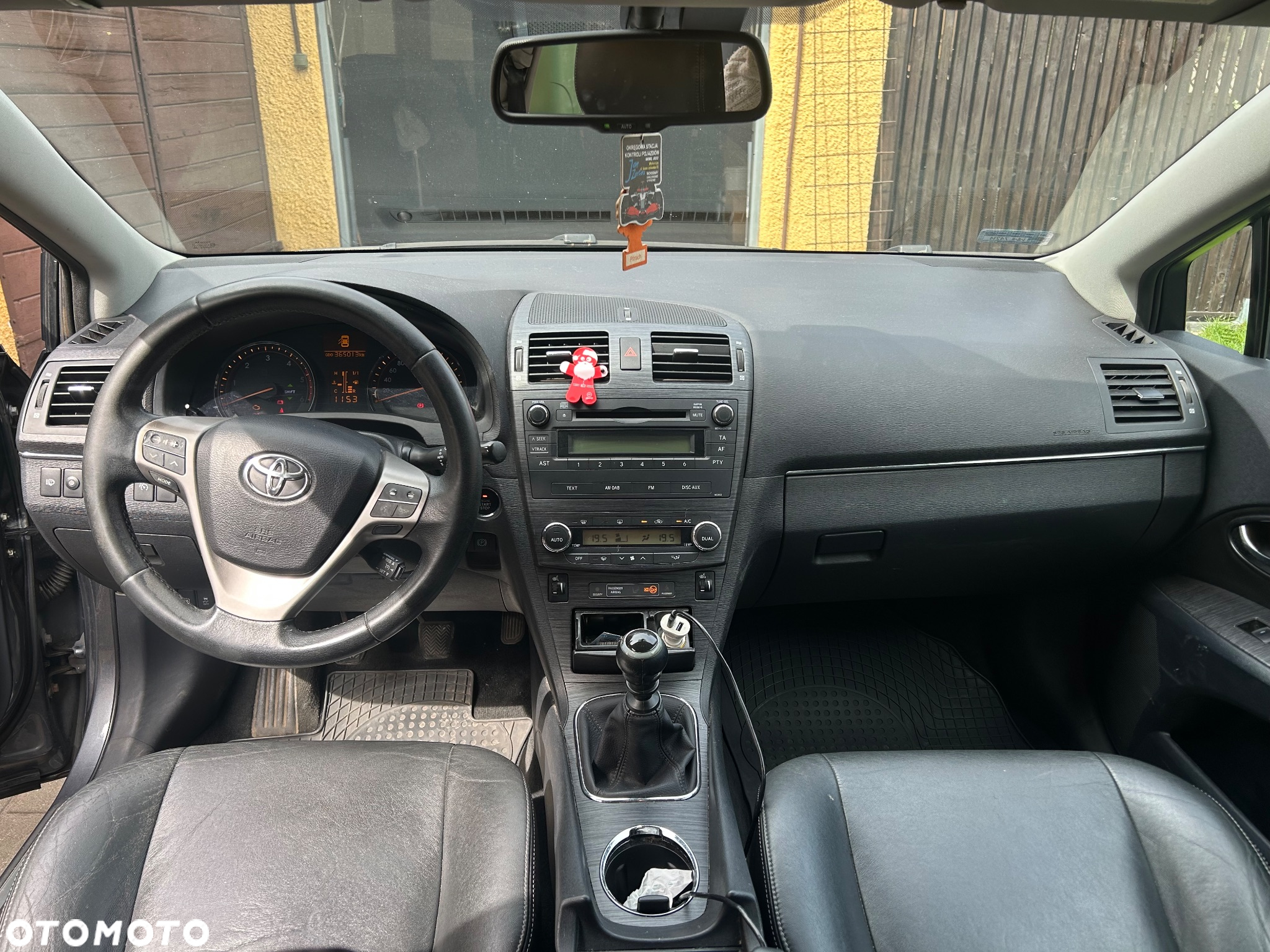 Toyota Avensis - 9