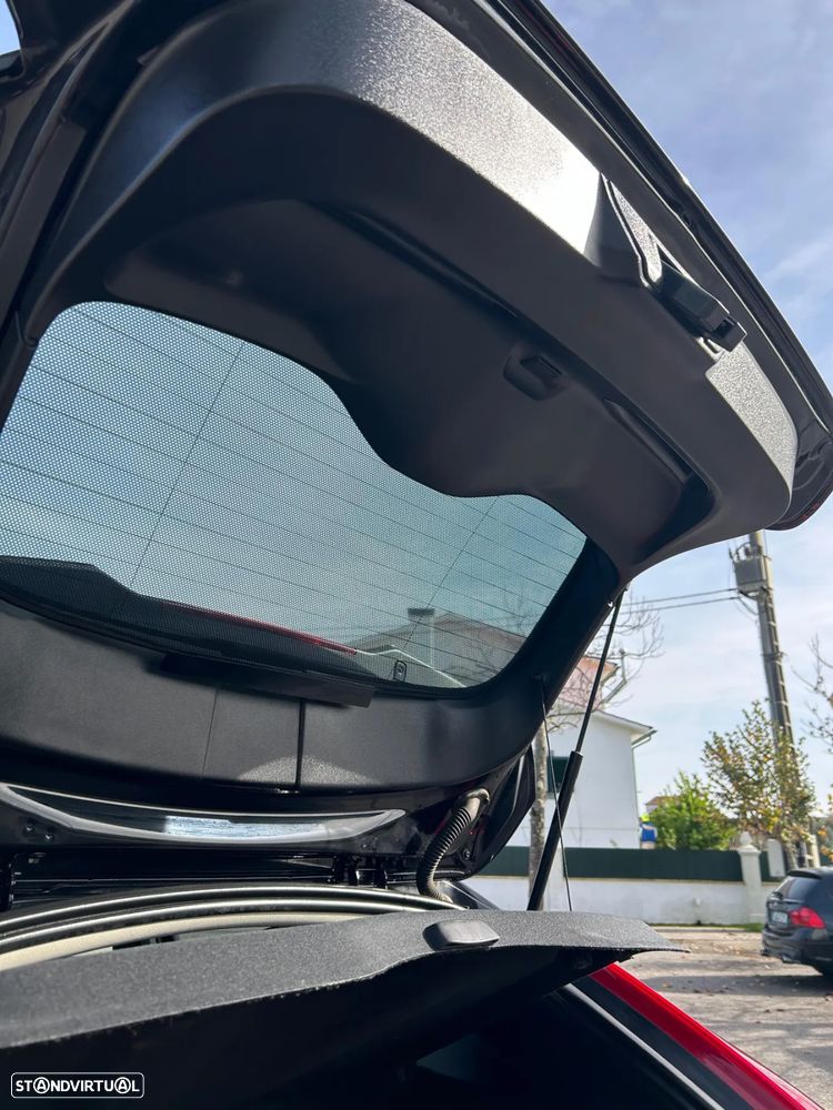 Volvo V40 Cross Country - 9
