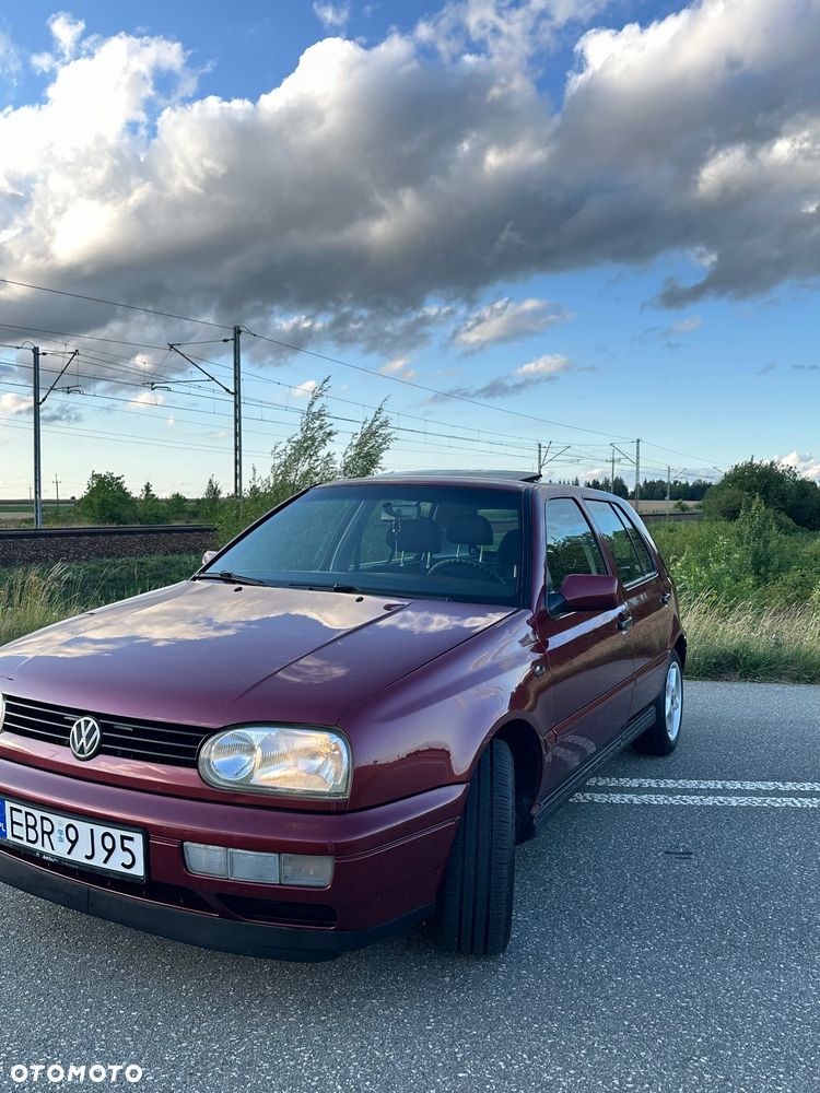 Volkswagen Golf - 6