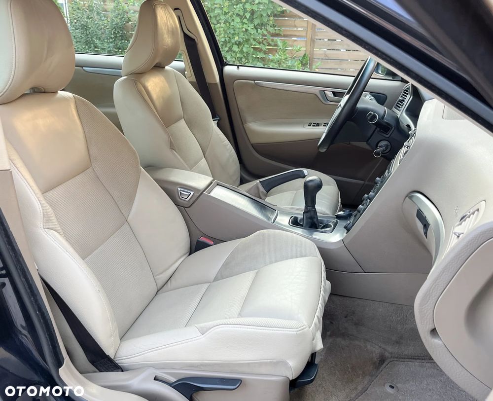 Volvo S60 2.4D Momentum - 26