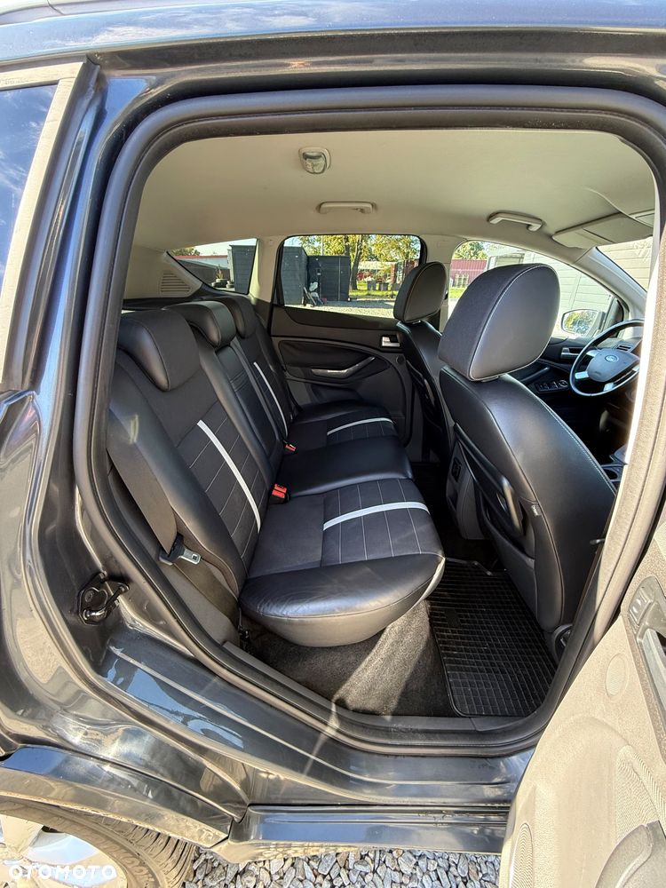 Ford Kuga 2.0 TDCi 4x4 Titanium - 20