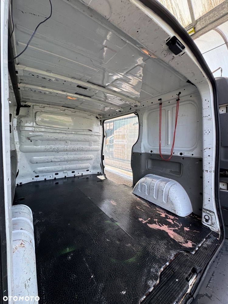 Renault Trafic - 21